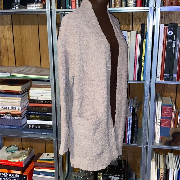 🎁 Barefoot Dreams NWT CozyChic® Boucle Welt Pocket Cardigan - Picture 6 of 11